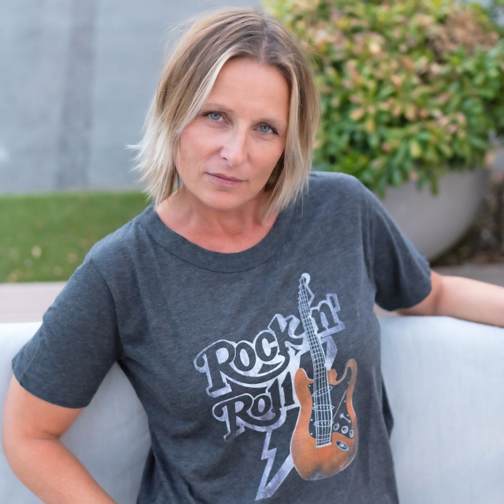 Apparel - GUITAR TSHIRT - FABULOUS ISLAND LTD