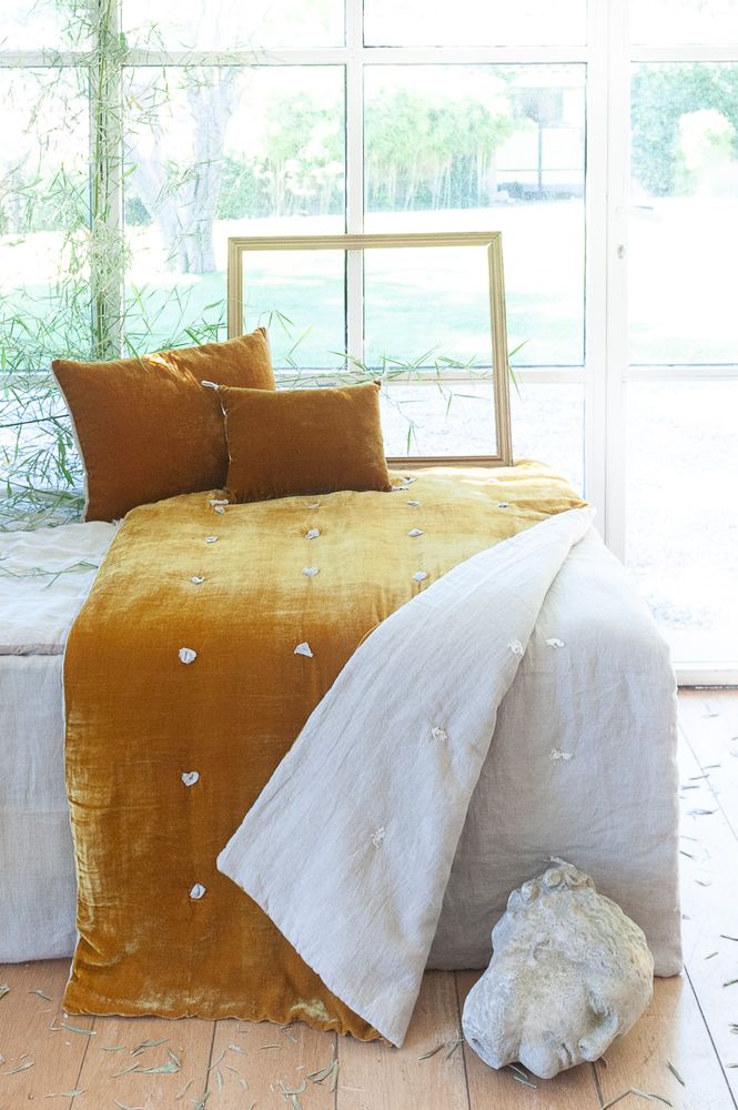 Throw blankets - FORTUNA Sofa Cover - EN FIL D'INDIENNE...