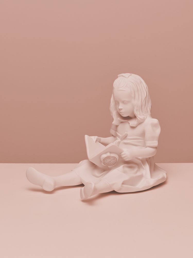 Design objects - RESIN FIGURINE color Pink Baby The Girl & the Book - BLOOP