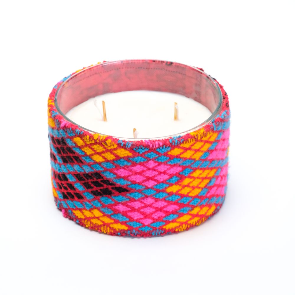 Candles - CYLINDRE AVEC HABILLAGE TAPIS EN COULEURS - NOUR BOUGIE
