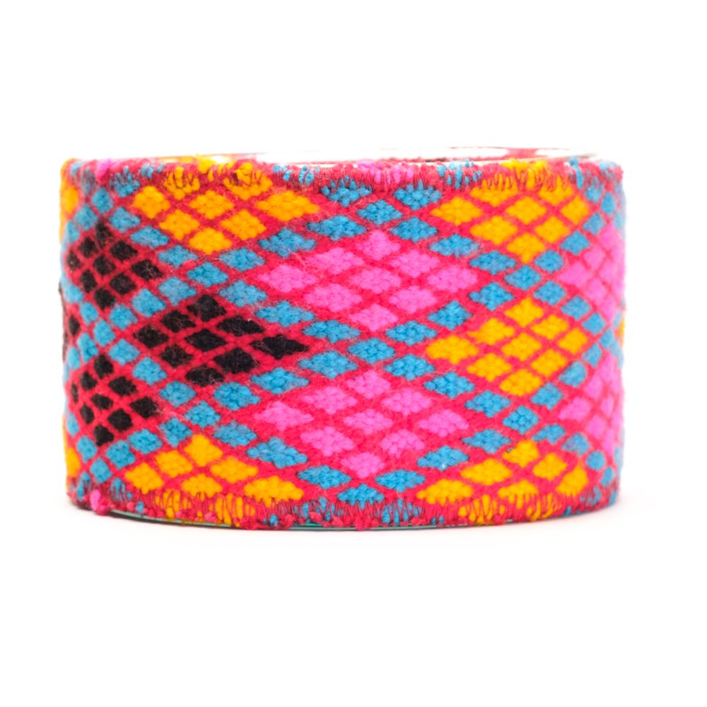 Candles - CYLINDRE AVEC HABILLAGE TAPIS EN COULEURS - NOUR BOUGIE