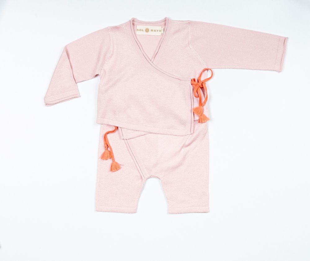 Throw blankets - TOKY, Japanese-Inspired Baby Outfits: Exceptional Comfort. Silk and Cashmere Blend - SOL DE MAYO