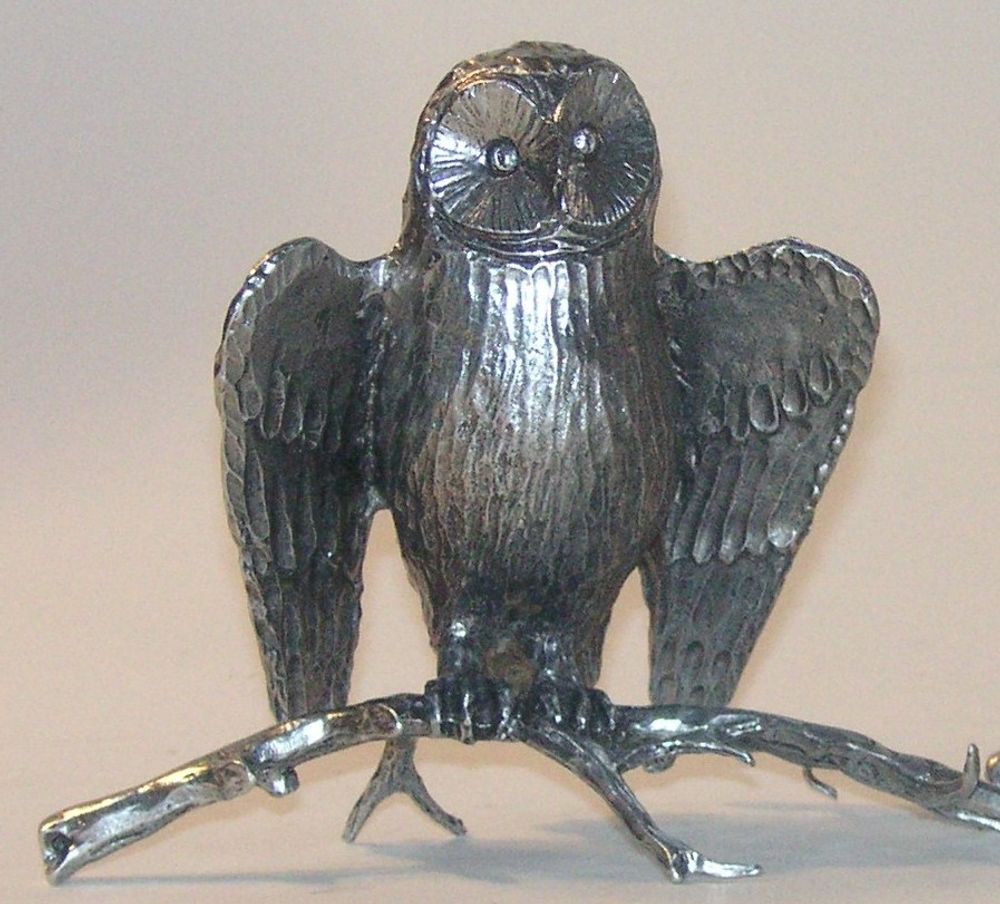 Sculptures, statuettes and miniatures - Cat Huing on branch open wings - ARTEBOUC