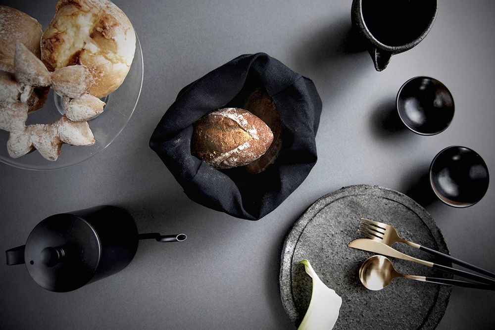 Design objects - Deneb - Black bread basket - MOLFO
