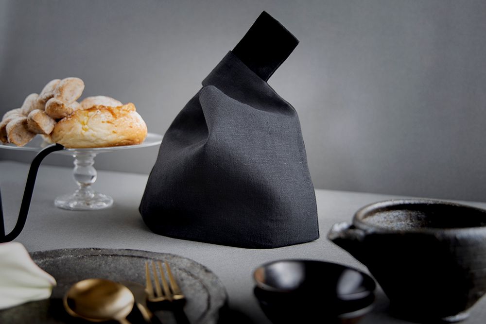 Design objects - Deneb - Black bread basket - MOLFO