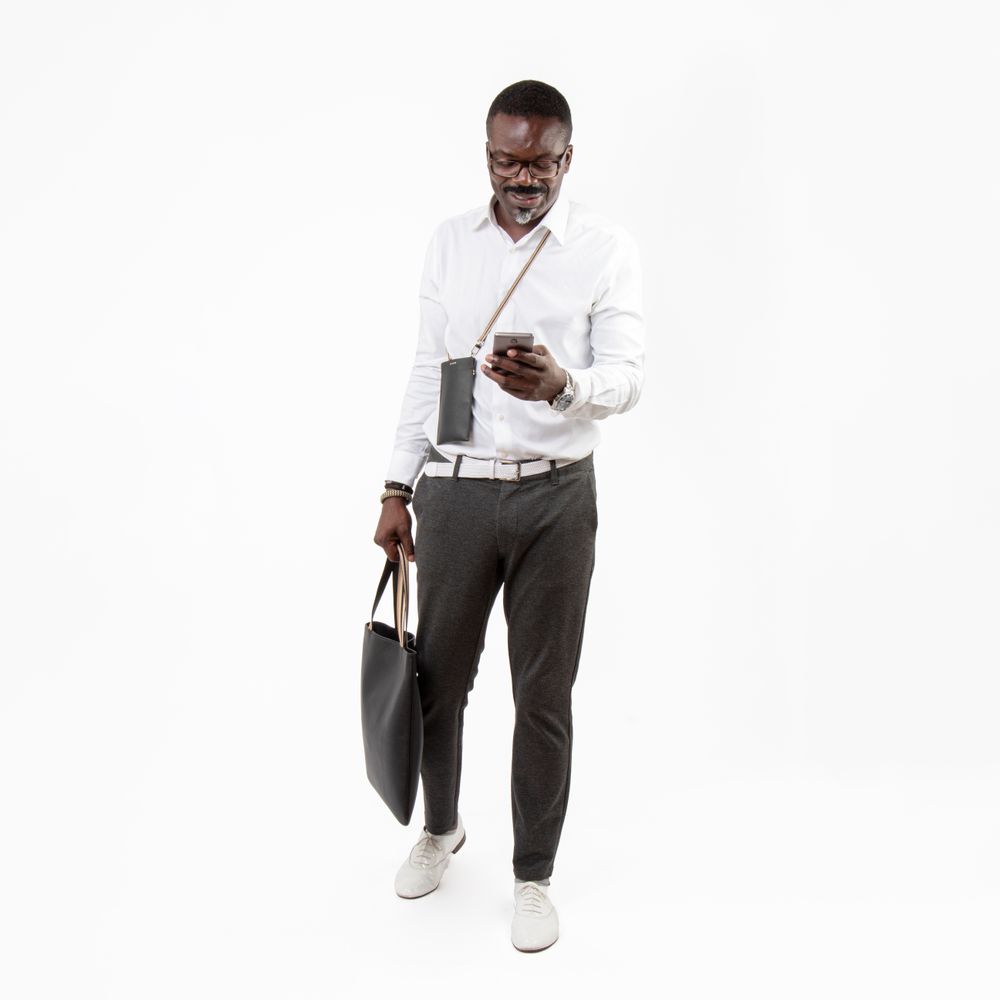 Petite maroquinerie - Phone Black - Pochette en cuir pour téléphone avec cordon amovible - MLS-MARIELAURENCESTEVIGNY
