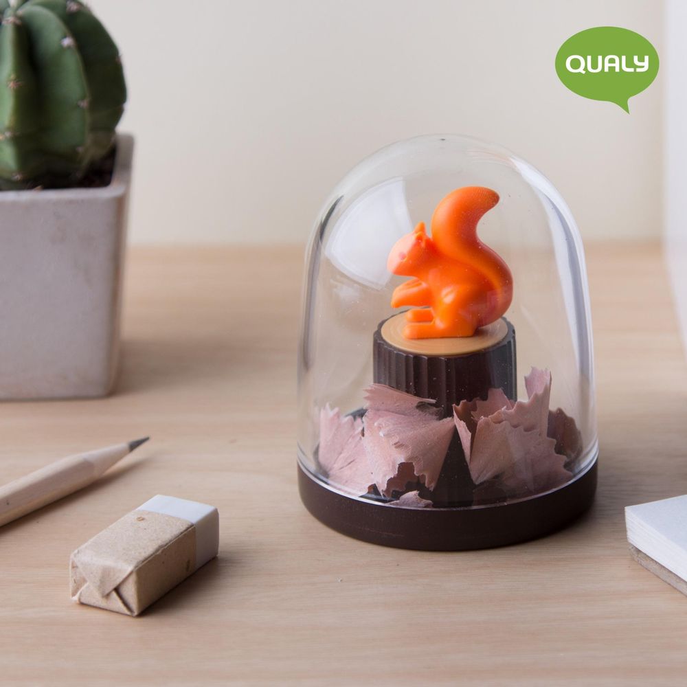 Kitchen utensils - Squirrel Tissue Log Tissue Holder: Everyday Houseware Eco living collection 100% recyclable. - QUALY DESIGN OFFICIAL