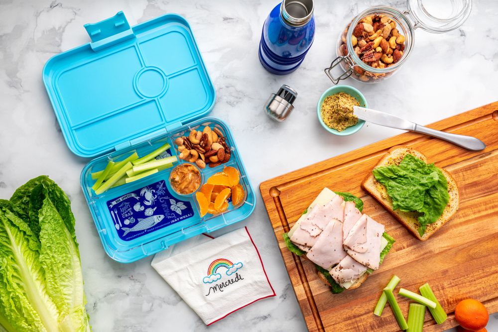Children's mealtime - Yumbox Tapas - YUMBOX