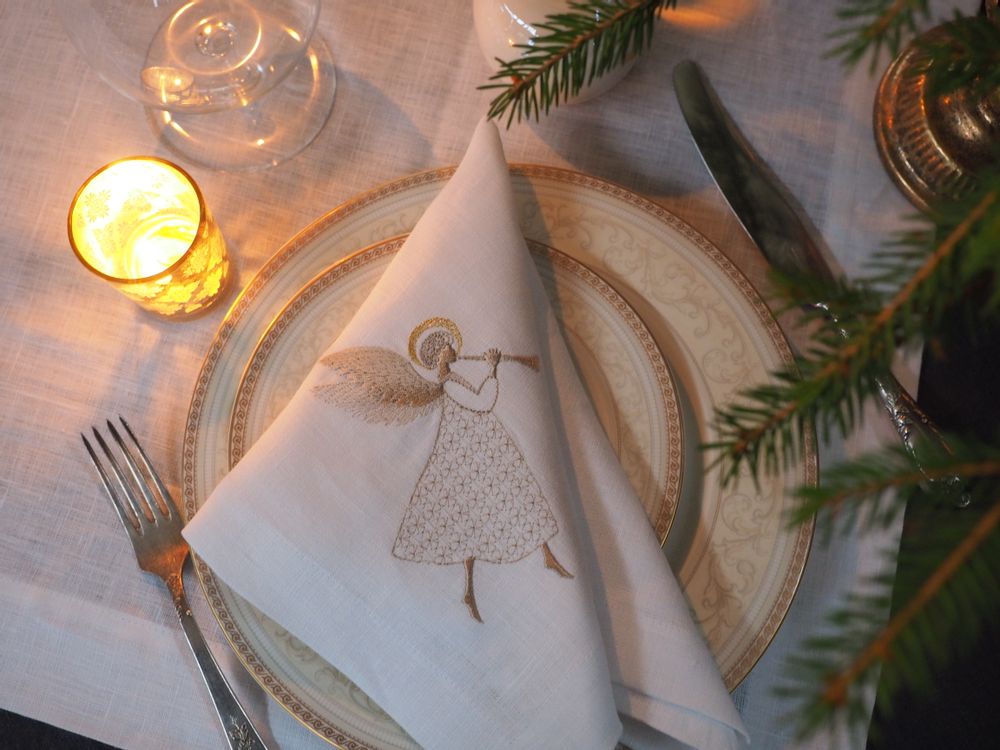 Christmas table settings - ANGEL napkin - ARTIPARIS