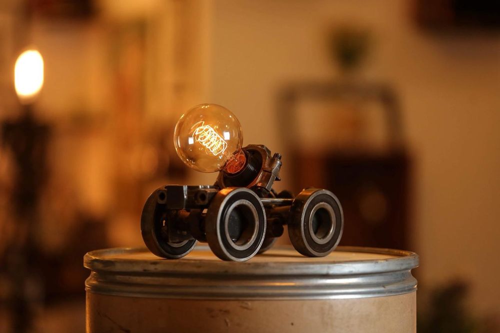 Accessoires de déco extérieure - Lampe de voiture en metal recyclé - MAISON ZOE