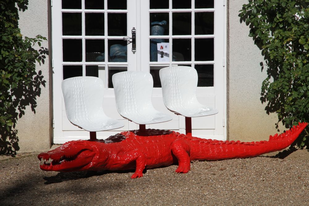 Sculptures, statuettes and miniatures - Furniture “Conversation à 3 on Ensommeille reptile” - MICHEL AUDIARD