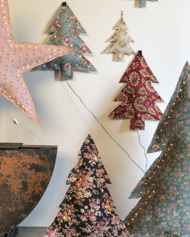 Christmas garlands and baubles - Pink Christmas trees - ROSE VELOURS