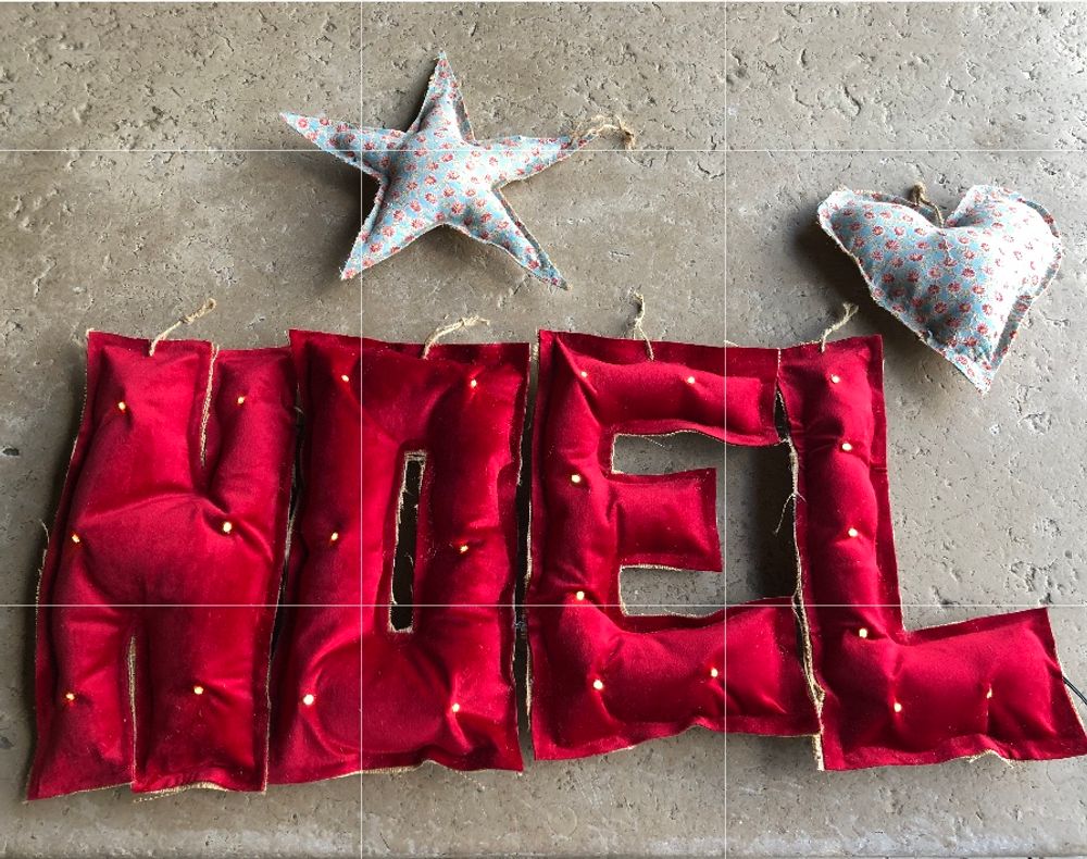 Guirlandes et boules de Noël - Décoration pour Noël et intemporelle  - ROSE VELOURS