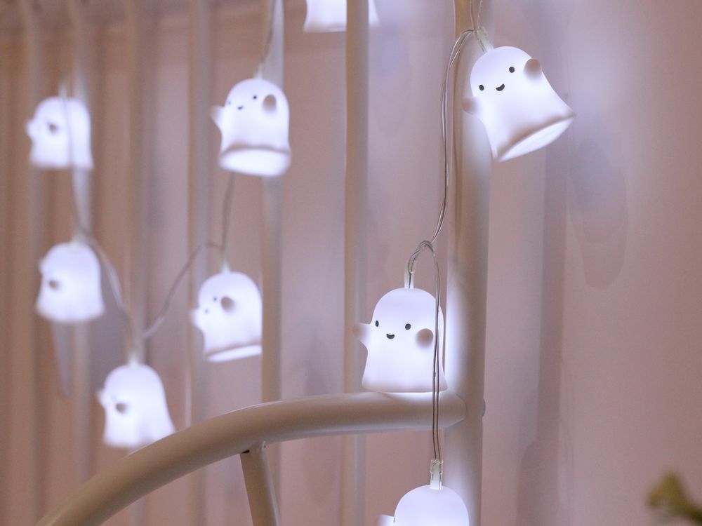 Gifts - Decorative String Lights - Spooky / Stars - SOMESHINE