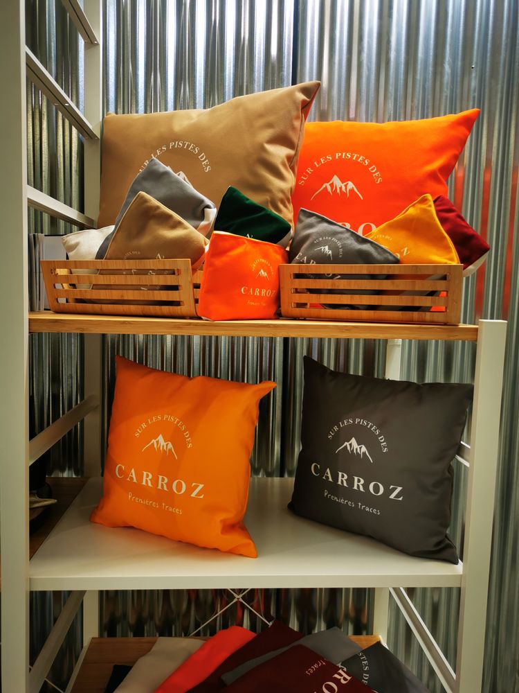 Cushions - Customize your collection of decorative accessories - COAST AND VALLEY, UNE MARQUE DE LA SARL MYDITEX COMPANY