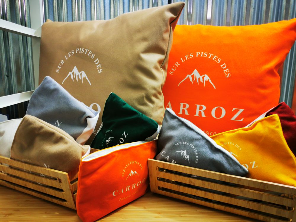 Cushions - Customize your collection of decorative accessories - COAST AND VALLEY, UNE MARQUE DE LA SARL MYDITEX COMPANY