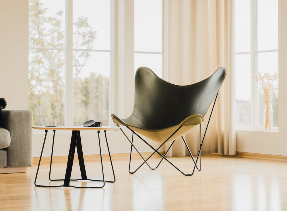 Objets design - Pampa Mariposa (fauteuil cuir) - Structure Chrome - CUERO