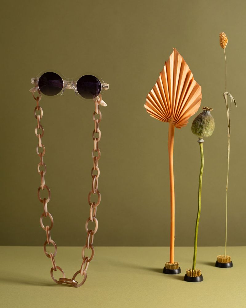 Lunettes - Chunky | Bio-acétate chair Beige | Chaîne de lunettes - ORRIS LONDON