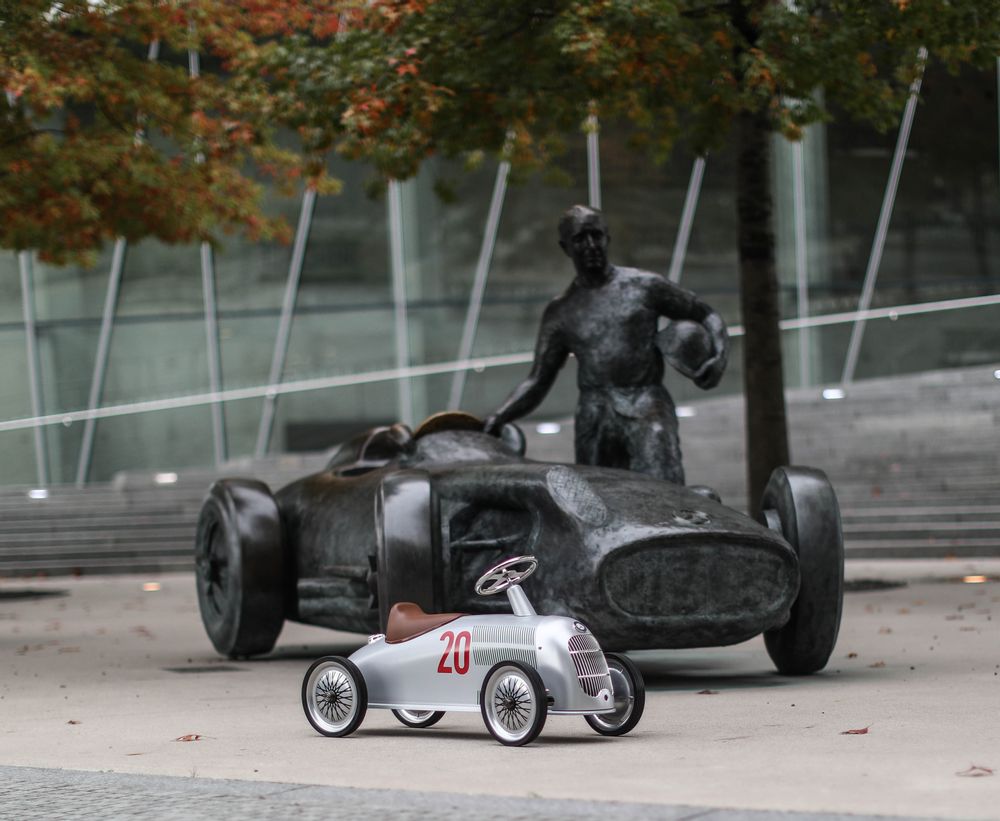 Decorative objects - Ride-on Mercedes-Benz W 25 Silver Arrow - BAGHERA