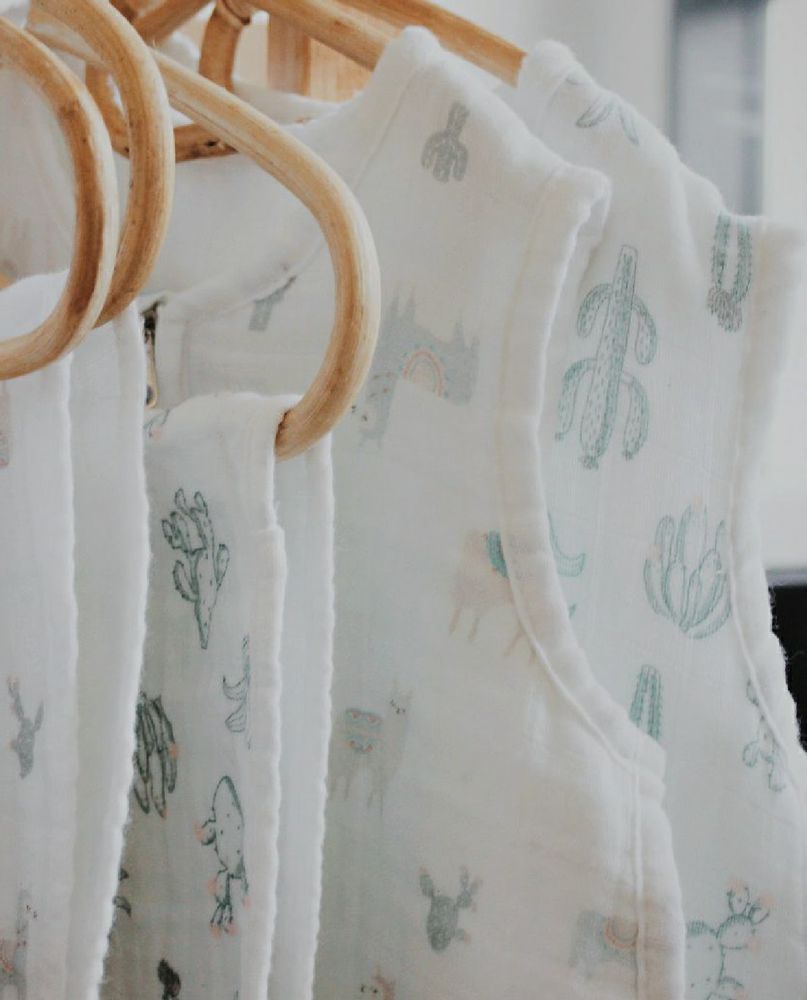 Linge d'office - LOT DE DEUX BAVOIRS EN MOUSSELINE MOTIF LAMA - PETIT ALO