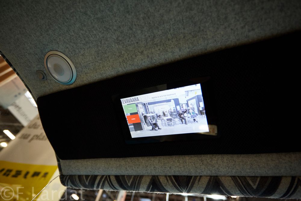 Solutions acoustiques - Fauteuil rotatif - Silence Sound Center - EVAVAARADESIGN