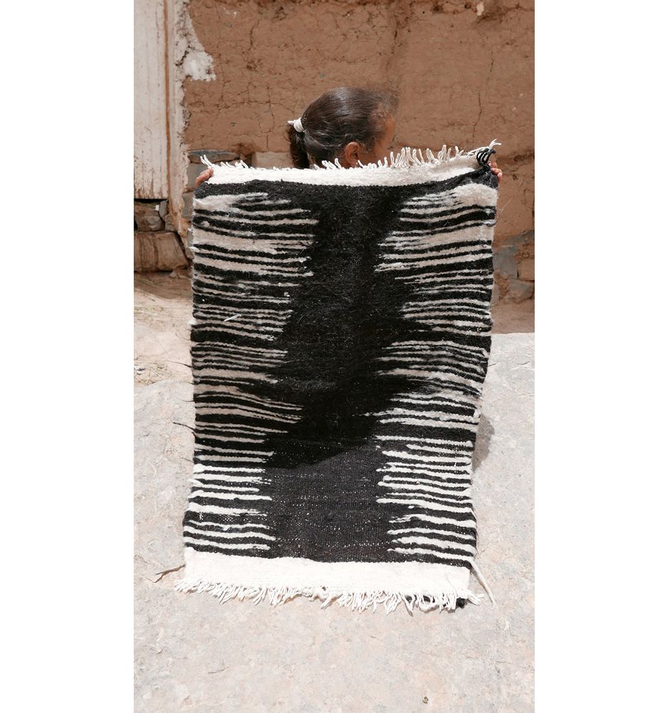 Other caperts - Moroccan Kilim Rug - Minimal Small - TASHKA RUGS