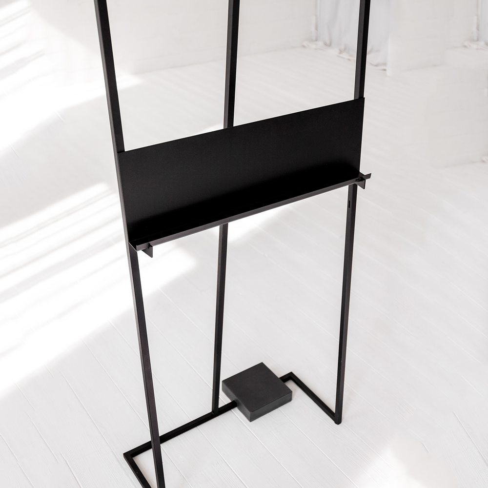 Artistic hardware - OSTAND | Modern Easel - IDDO