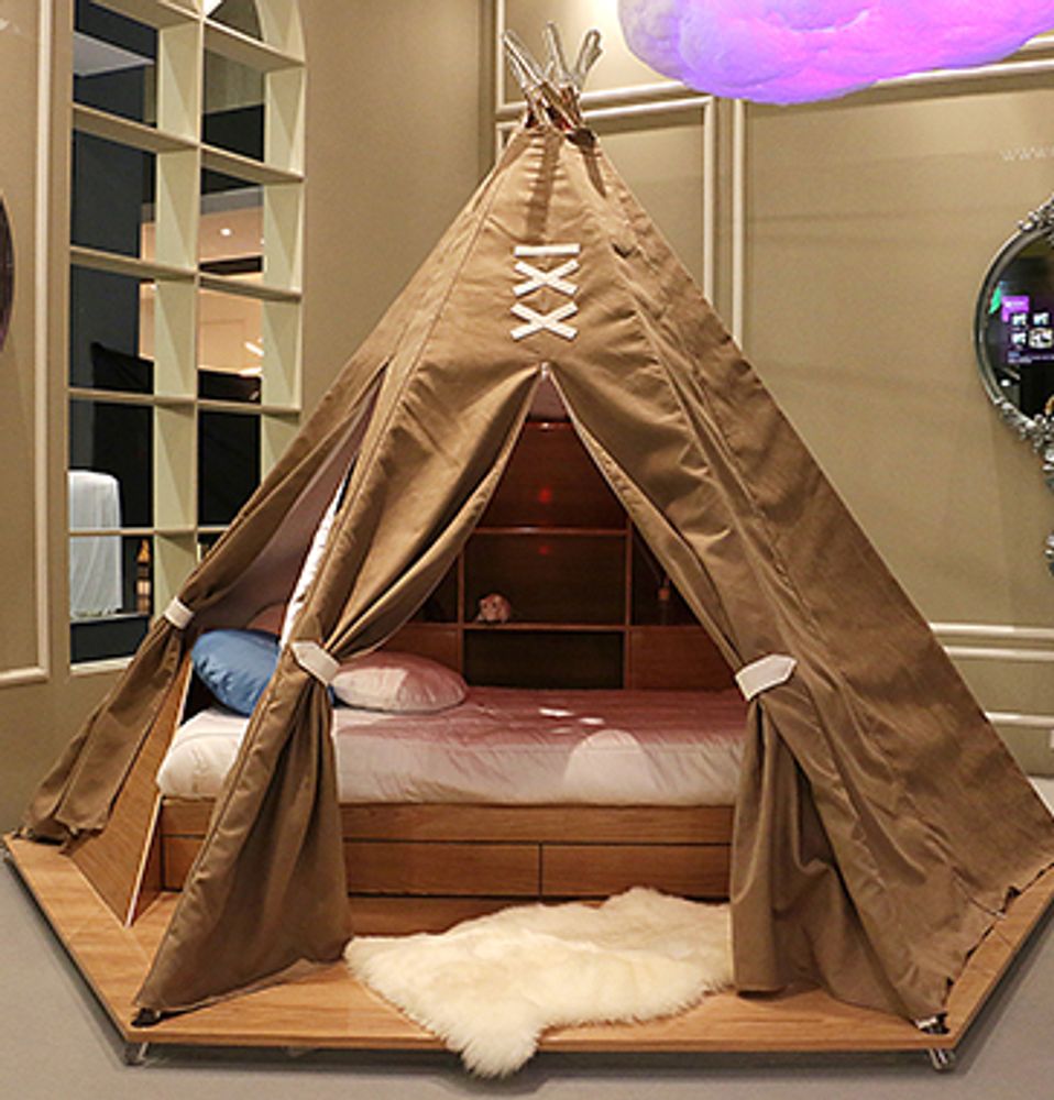 Beds - Teepee Room - CIRCU
