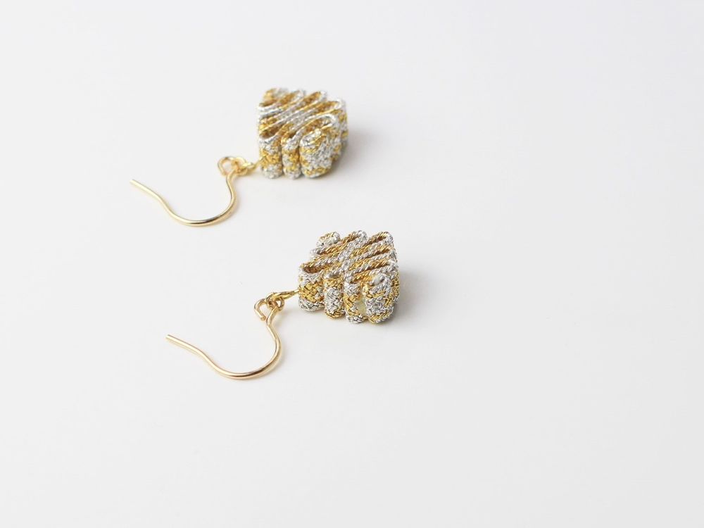 Bijoux - Boucles d'oreilles percées - DOMYO