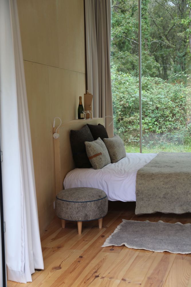 Assises pour bureau - Pouf sur pieds en feutre de laine - HL- HELOISE LEVIEUX