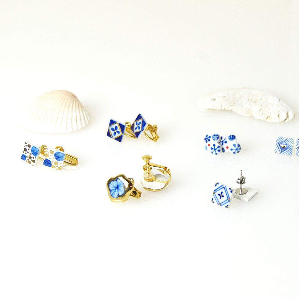 Gifts - WATAGUMO "HANATOKUSA" 【Fleecy Clouds "Traditional Pattern" 】Earrings (S) - NANAYOSHA