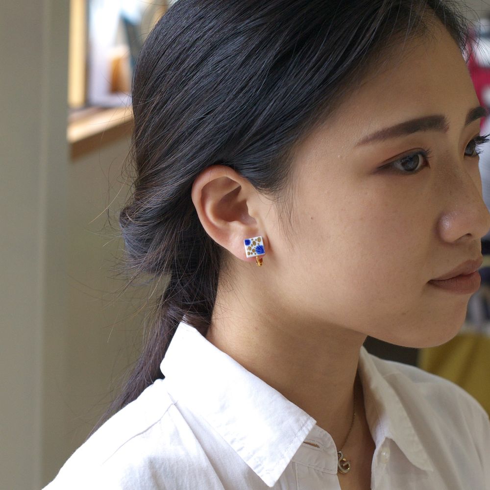 Gifts - TEGAKI "SUNAHAMA"【Hand-drawn "Sandy Beach"】Earrings - NANAYOSHA 2020