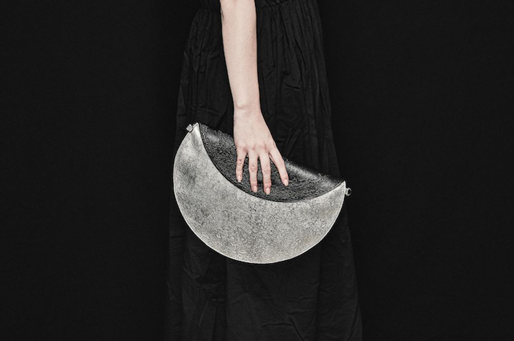 Pochettes - PLANÉTARIO Sac Clutch Lune - TRINUS