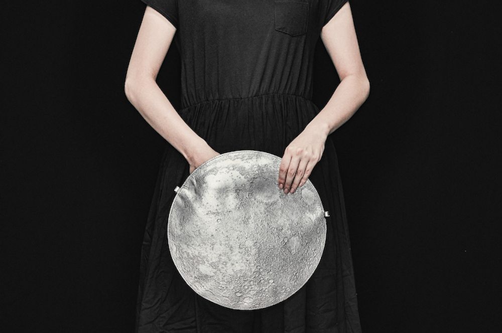 Pochettes - PLANÉTARIO Sac Clutch Lune - TRINUS