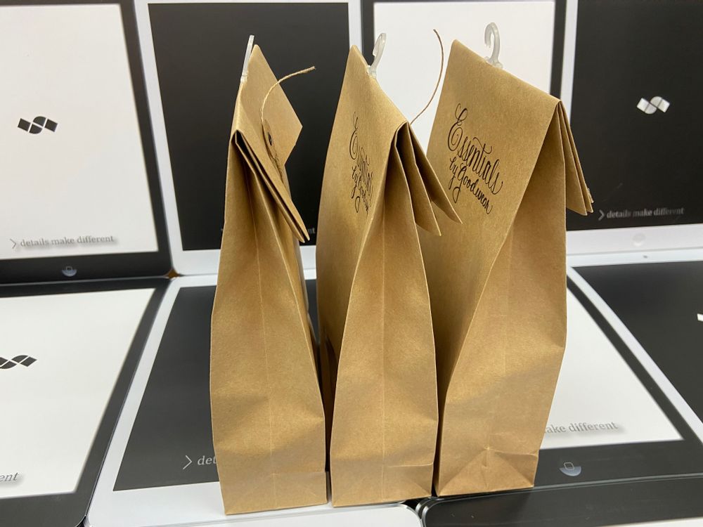 Caskets and boxes - Kraft Paper Bags Recycled Packaging - SHUN SUM GROUP LTD.