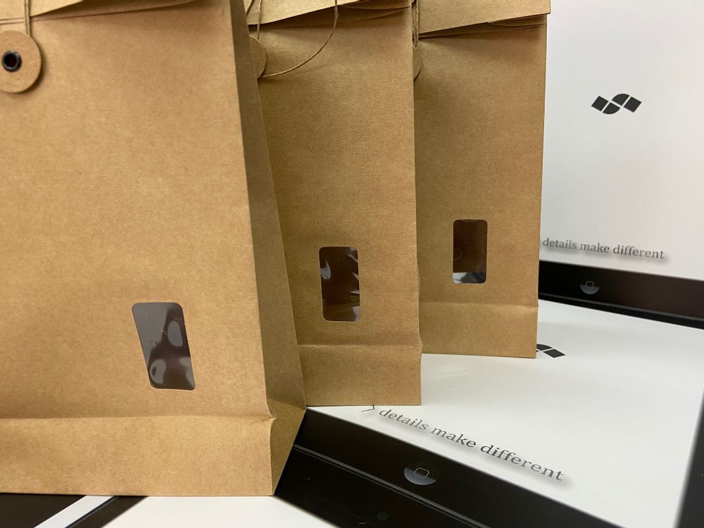 Caskets and boxes - Kraft Paper Bags Recycled Packaging - SHUN SUM GROUP LTD.