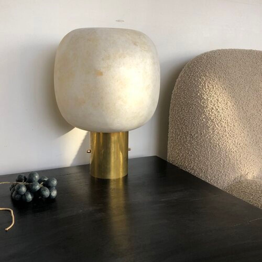 Table lamps - Alabaster and brass lamp - FLOATING HOUSE