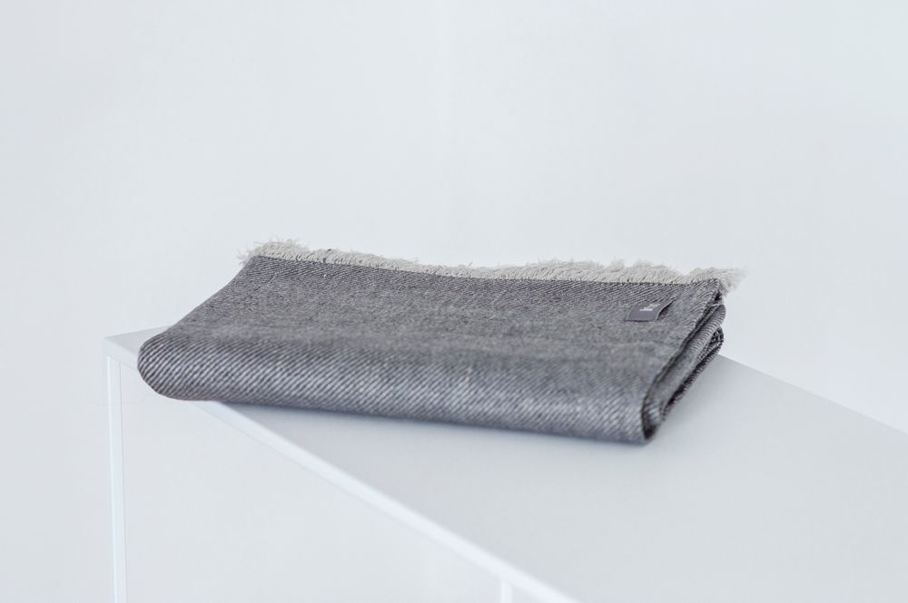 Decorative objects - berta blanket - LINOO