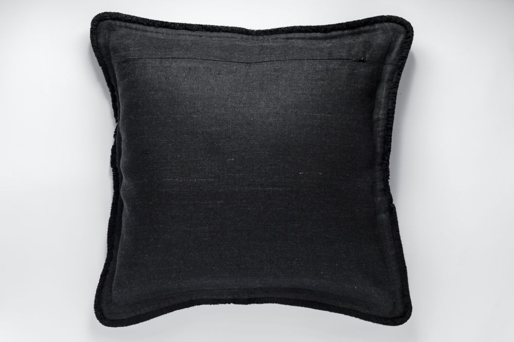 Fabric cushions - nigrum cushion - LINOO