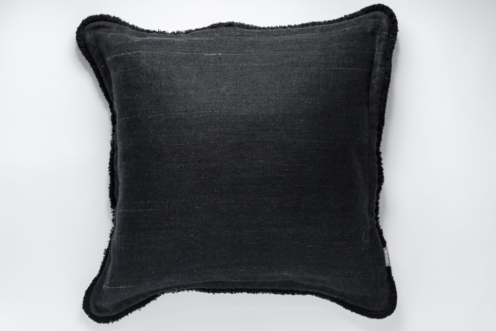 Fabric cushions - nigrum cushion - LINOO