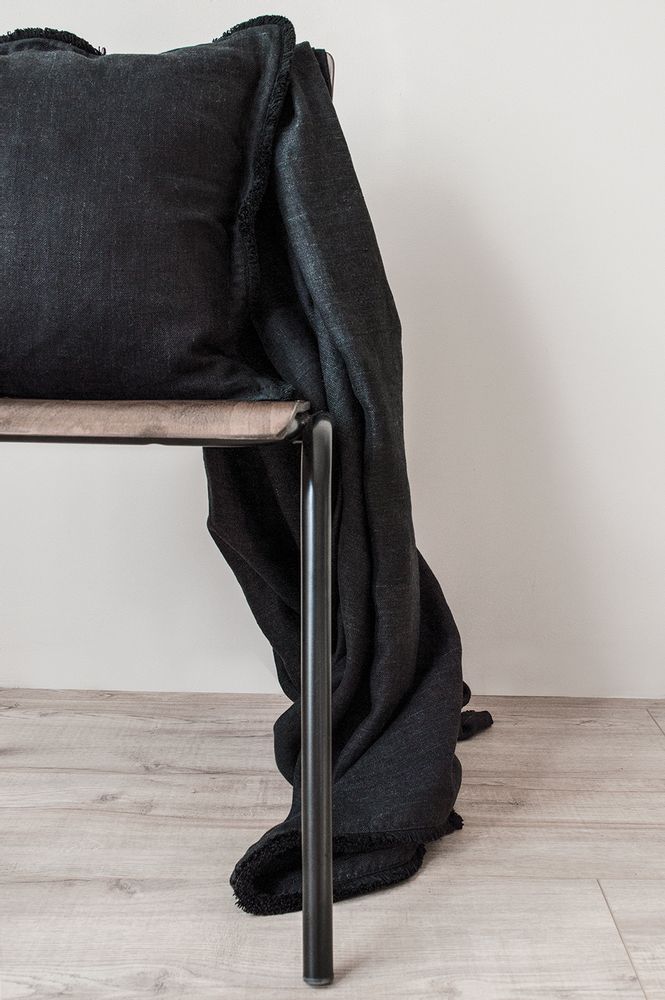 Fabric cushions - nigrum cushion - LINOO
