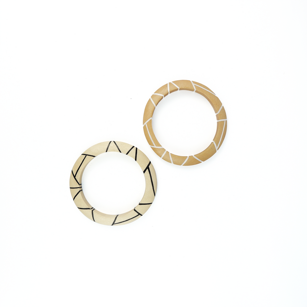 Bijoux - Bracelets en bois faits à la main - EARTHWORKS FASHION ACCESSORIES