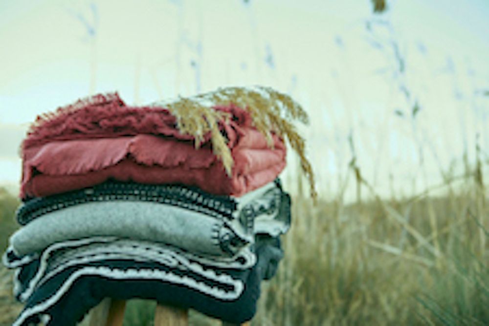 Homewear - Soft Felted Cashmere Blankets Beig/Brown - MIRROR IN THE SKY
