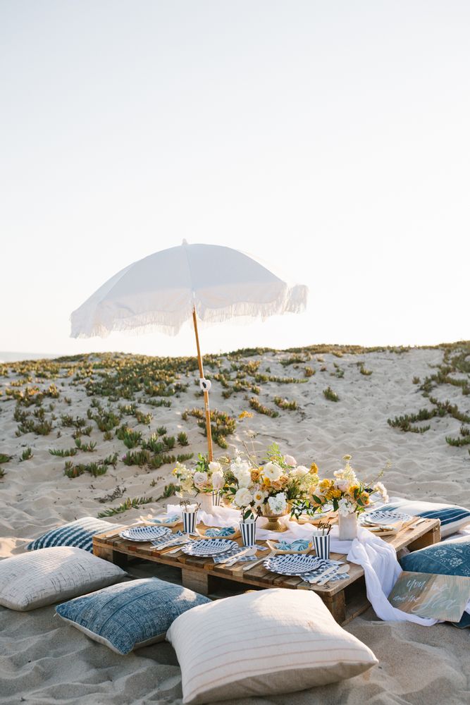 Parasols - HOLIDAY BEACH UMBRELLA - BUSINESS & PLEASURE CO.