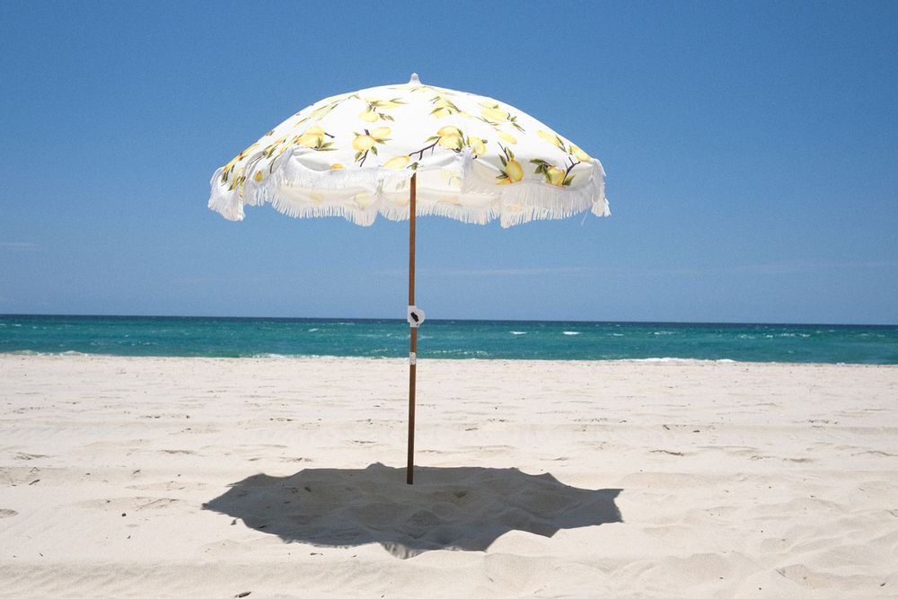 Parasols - HOLIDAY BEACH UMBRELLA - BUSINESS & PLEASURE CO.