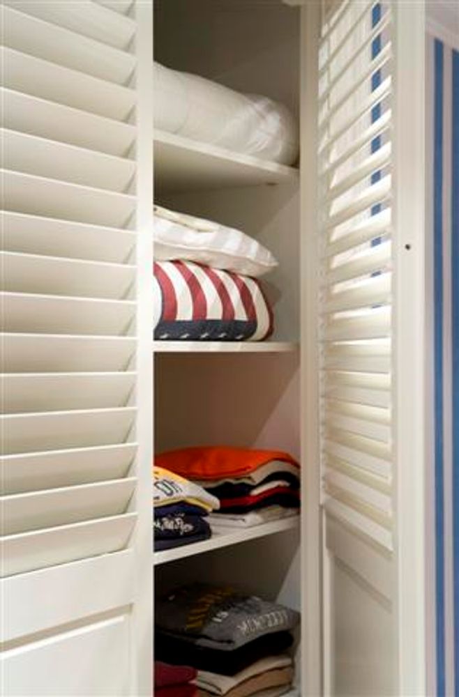 Walk-in closets - JASNO SHUTTERS - interior shutter with adjustable blinds in Closet and Dressing Doors - JASNO