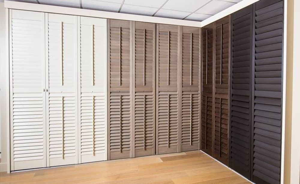 Walk-in closets - JASNO SHUTTERS - interior shutter with adjustable blinds in Closet and Dressing Doors - JASNO