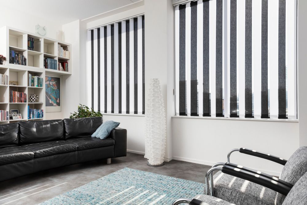 Curtains and window coverings - JASNO SWINGS - Californian vertical strip blinds with 3D effect - JASNO