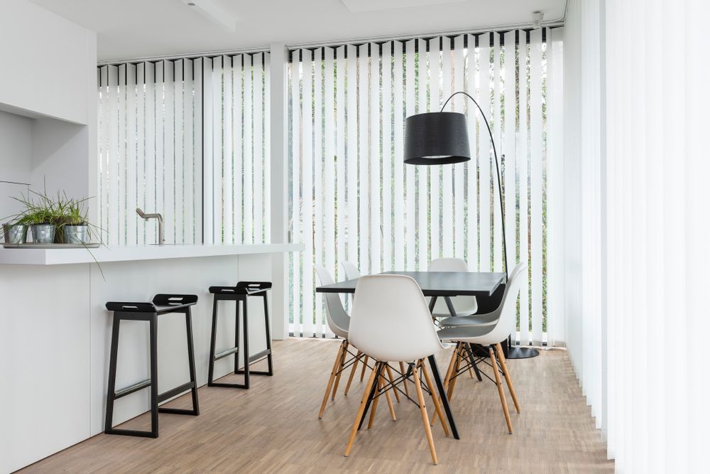 Curtains and window coverings - JASNO SWINGS - Californian vertical strip blinds with 3D effect - JASNO