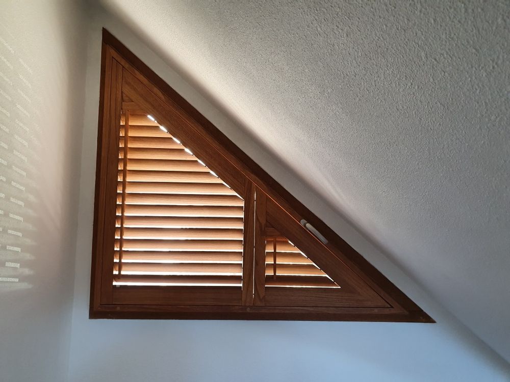 Wine accessories - JASNO SHUTTERS - interior shutter with swivel blinds in glass roof and light well - JASNO